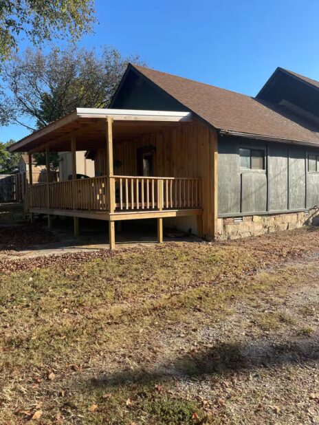 The Streamer Airbnb Norfork Arkansas